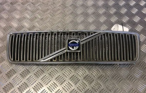 Volvo S80 Front bumper upper radiator grill 9178087