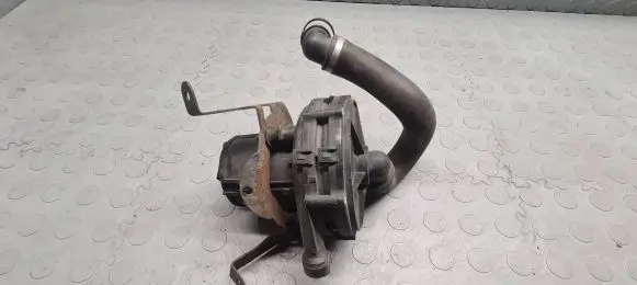 BMW 7 E38 Secondary air pump 1707589 1437910