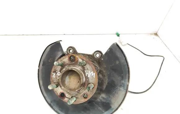 Rear wheel hub spindle/knuckle