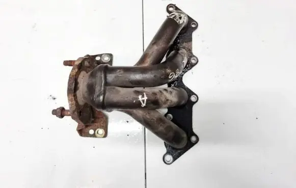 Mitsubishi Carisma Exhaust manifold