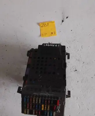 Renault Laguna I Fuse box set 7700821586