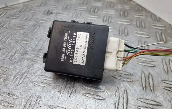Toyota Land Cruiser (J100) Door control unit/module 8597060010 0515003780