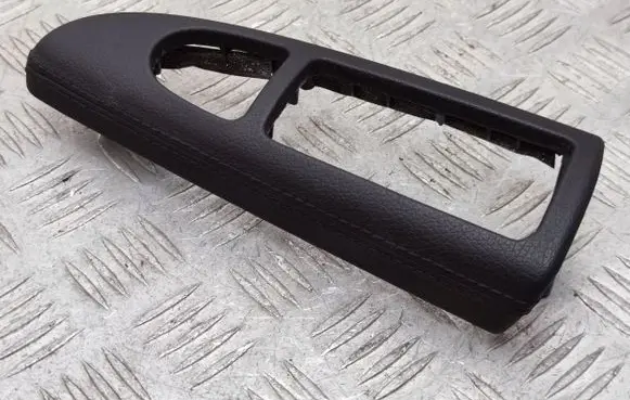 Mercedes-Benz S W221 Front door window switch trim A2217200489