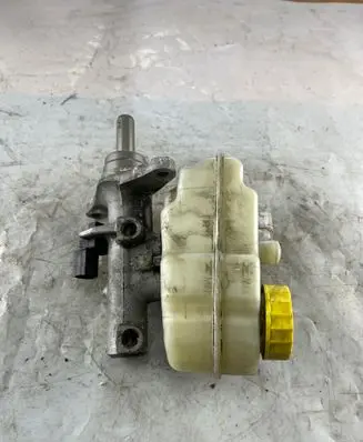Seat Ibiza IV (6J,6P) Master brake cylinder 6R0611301A