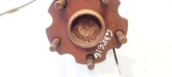 Toyota Avensis T250 Rear wheel hub