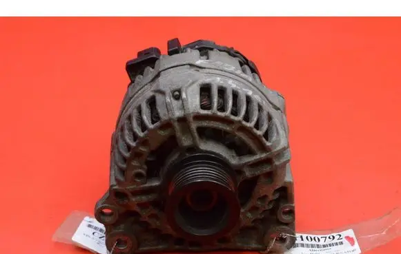 Volkswagen Polo Generator/alternator 037903025M
