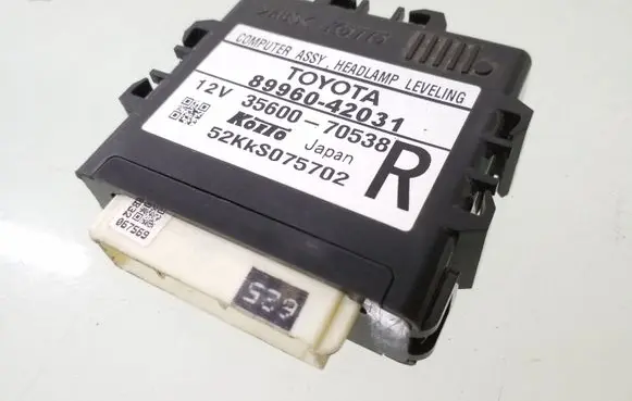 Toyota RAV 4 (XA40) Light module LCM 8996042031 3560070538 52KKS075702