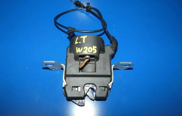 Mercedes-Benz C W205 Seat back rest lock catch 