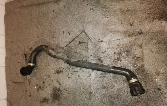 BMW 1 E81 E87 Engine coolant pipe/hose