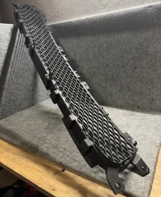 Dodge Durango Front bumper lower grill 68320617AA