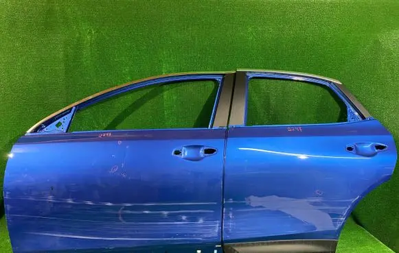 KIA Xceed Rear door