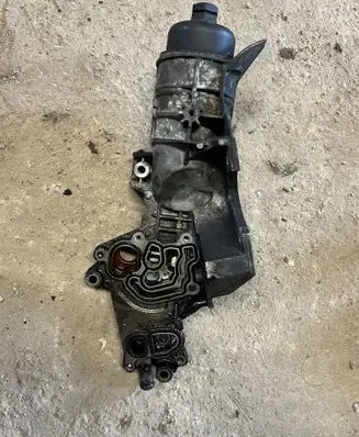 Dodge Nitro Oil filter mounting bracket