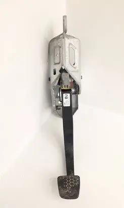 Opel Zafira B Clutch pedal 13192503