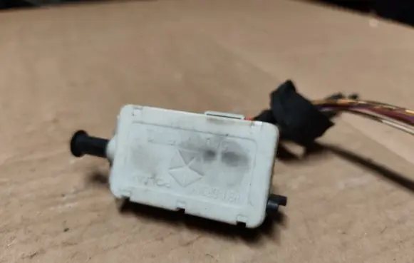 Jeep Cherokee III KJ Brake pedal sensor switch 56045043AG