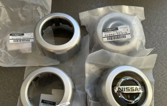 Nissan Patrol Y61 Original wheel cap 40343VC310 40342VC310