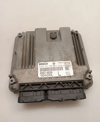 Toyota Yaris Engine control unit/module 896610DE80 0281017820 1039S52933