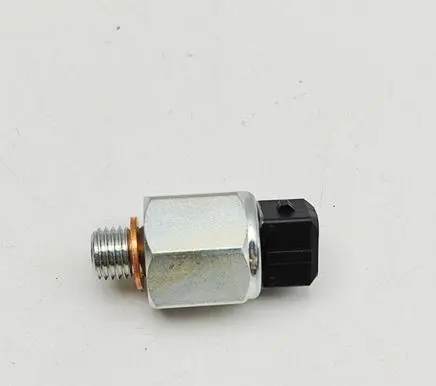 BMW 5 E39 Oil pressure sensor 1715504 12611715504