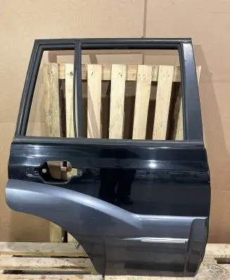 Hyundai Terracan Rear door