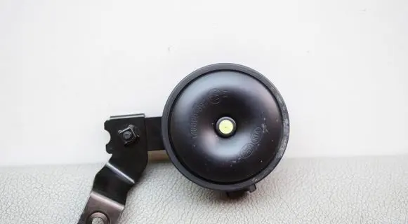 Hyundai i10 Horn signal 96630K7100