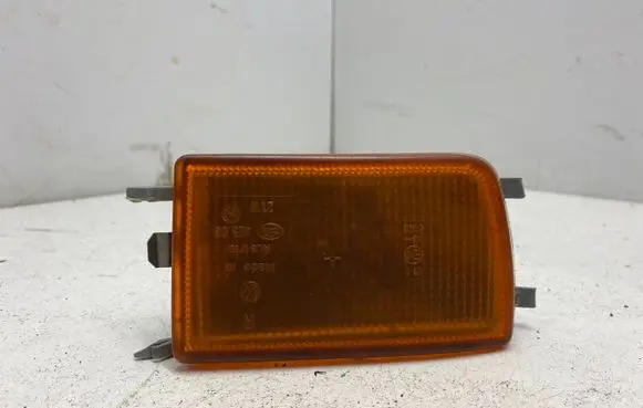 Volkswagen Golf III Front fender indicator light 1H0953156B
