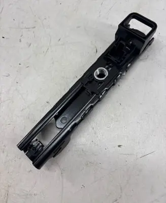 Volkswagen T-Roc Seat belt height adjuster 4M0857819