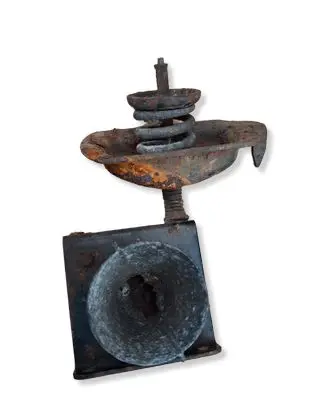 KIA Sorento Spare wheel mounting bracket 