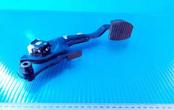 Clutch pedal