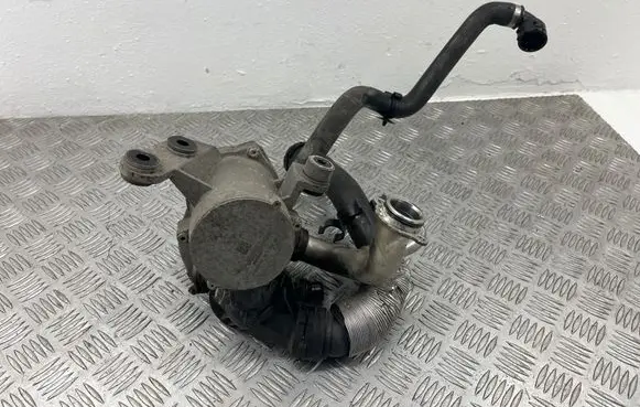 BMW 1 E81 E87 Water pump 7586928 70295302