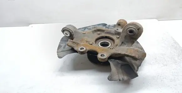 Rear wheel hub spindle/knuckle