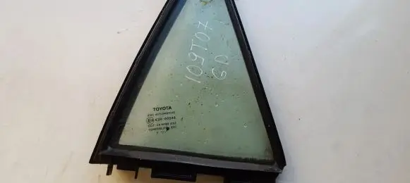 Rear vent window glass