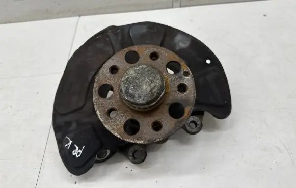 Mercedes-Benz E W212 Front wheel hub