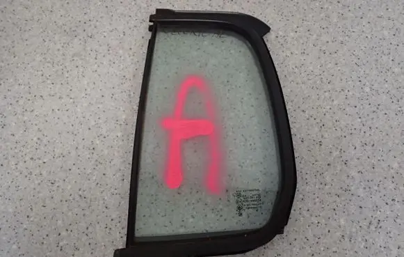Suzuki Celerio Sliding door window/glass 