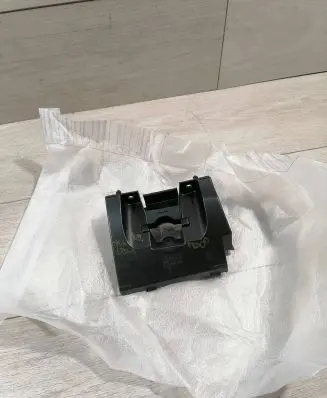 Volvo XC60 Fender mounting bracket 32216697