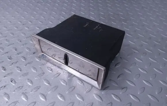 Ashtray (front)