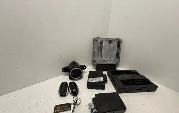 Volkswagen Touareg II Engine ECU kit and lock set 7P1907401F