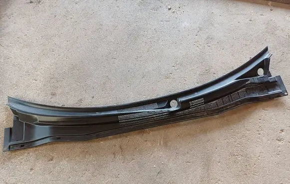 Mitsubishi Outlander Wiper trim MR971425