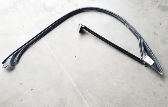 Mercedes-Benz E C207 W207 Rubber seal front coupe door window A2076700339