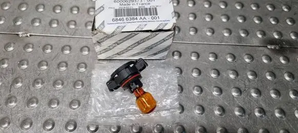 Jeep Renegade Rear tail light bulb 6000629373 68466384AA
