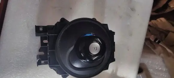 Nissan Leaf II (ZE1) Gear shifter/selector 75G021