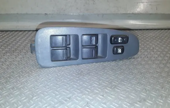 Toyota Previa (XR30, XR40) II Electric window control switch 8404028031