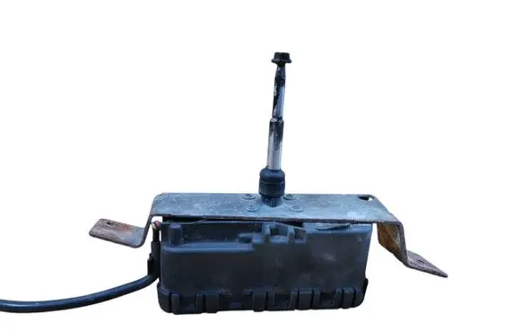 Volvo S60 Headlight wiper motor 8620959