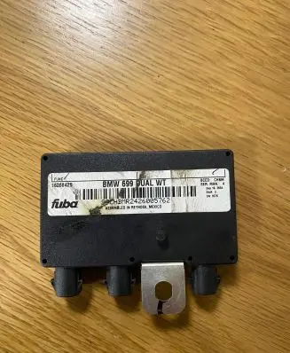 BMW 3 E46 Antenna control unit 8380944 16268429