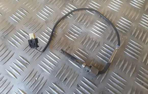 Mercedes-Benz Sprinter W906 Exhaust gas temperature sensor A0009054005