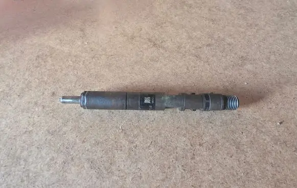 Ford Focus Fuel injector 2T1Q9F593AA
