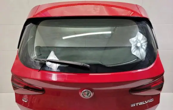 Alfa Romeo Stelvio Tailgate/trunk/boot lid