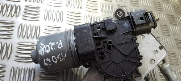 Peugeot 207 Wiper motor 0390241578
