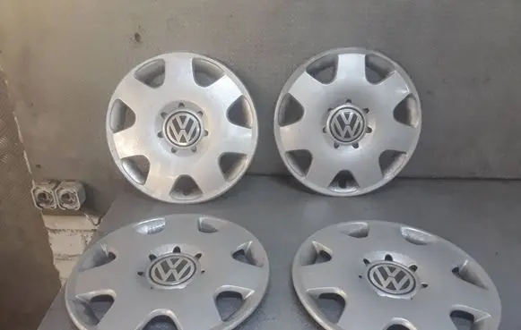 Volkswagen Polo V 6R R14 wheel hub/cap/trim 6Q0601147M
