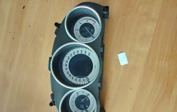 Mercedes-Benz E W212 Speedometer (instrument cluster) A2129001625
