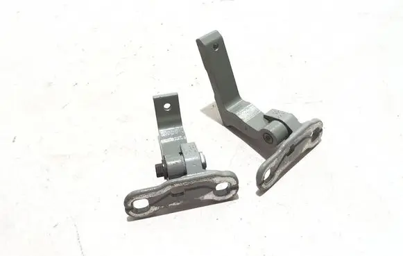 Rear door upper hinge