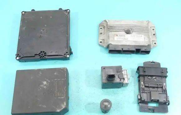 Renault Laguna III Engine control unit/module ECU 8200850657 IMPRK1204949